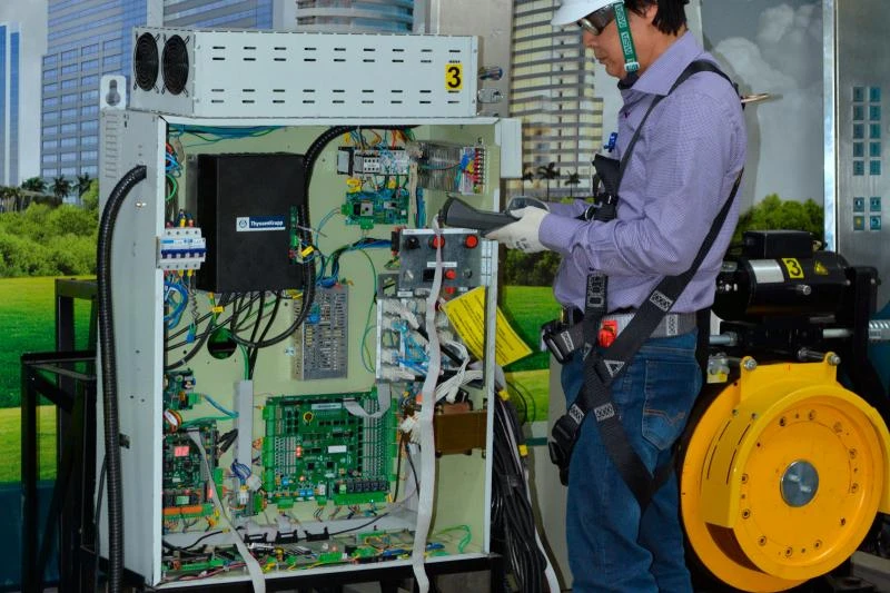 Empresa especializada em manutenção de elevadores